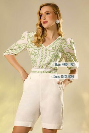 Short Bermuda Com Atacas Laterais