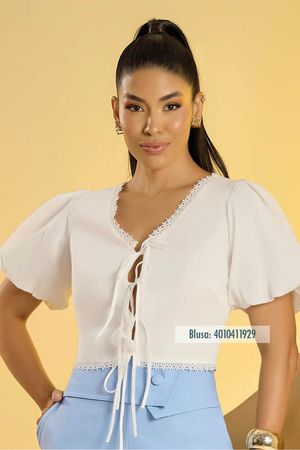 Blusa Cropped Com Amarracao Frontal