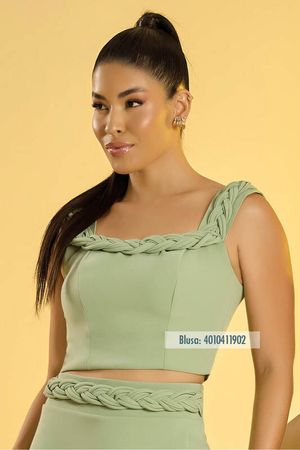 Blusa Cropped Estruturada  Detalhe Trabalhado