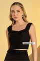 blusa-cropped-estruturada-detalhe-trabalhado-preto-46-383051-0
