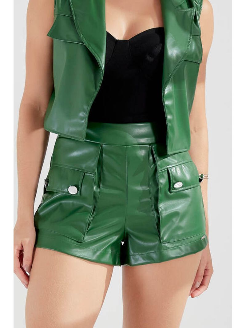Short-Em-Couro-Com-Bolso-Fole-Verde-42