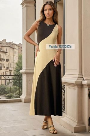 Vestido Longo Com Recortes