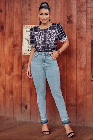 Calca Skinny Com Barra Desfeita