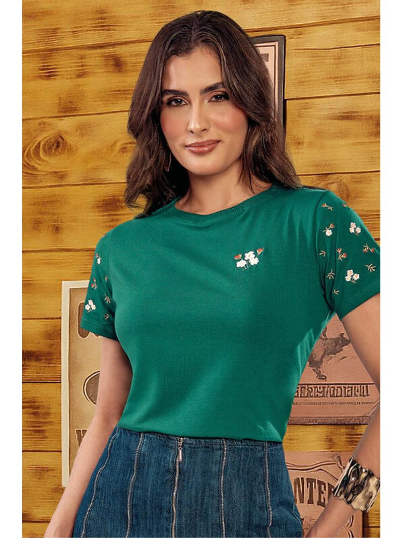Blusa-Tshirt-Verde-Com-Bordado-Floral-Nas-Mang-Verde-Gg