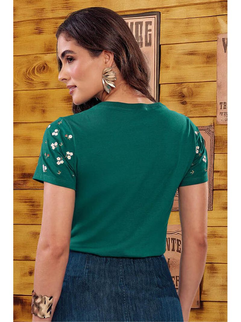 Blusa-Tshirt-Verde-Com-Bordado-Floral-Nas-Mang-Verde-Gg