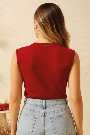 Blusa Regata Com Decote Quadrado