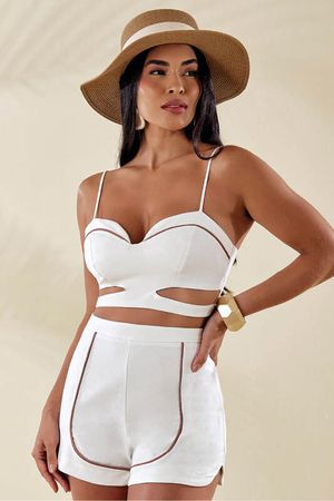 Conjunto De Top Com Vivo Nos Recortes