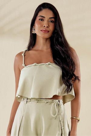 Blusa Regata Enviesada Com Alcas Torcidas