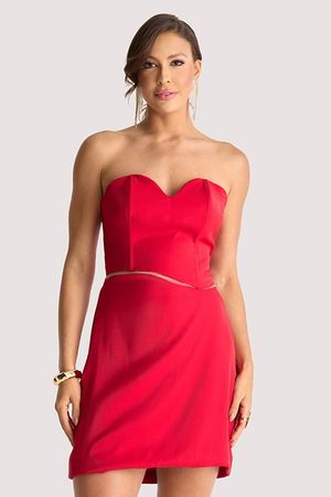 Vestido Plano Curto Com Recorte Organico